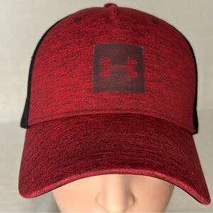 Under Armour Snapback Mesh sides Red & Black golf or fishing hat cap Like New